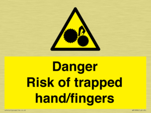 Danger Risk of trapped hand/fingers